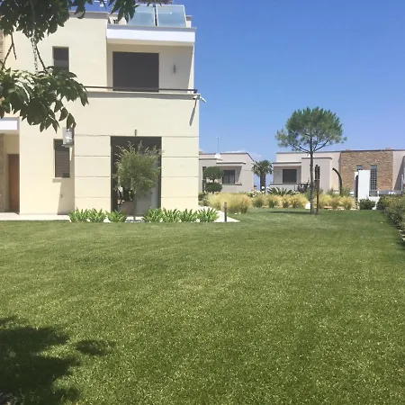 Villa Paradiso - Private Pool, 3 Bdrms, Bbq, Sea View