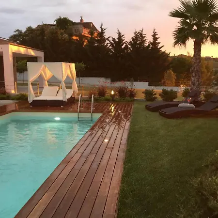 Villa Paradiso - Private Pool, 3 Bdrms, Bbq, Sea View